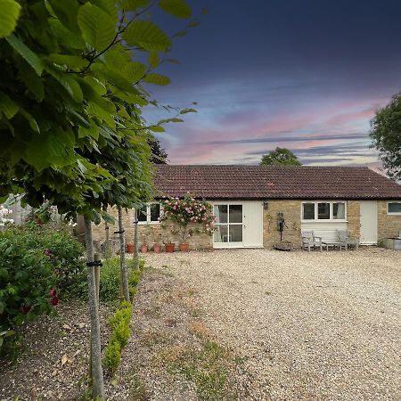 Whitley Coach House Villa Buitenkant foto