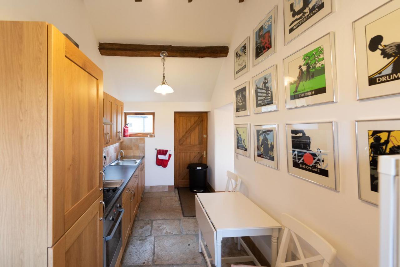 Whitley Coach House Villa Buitenkant foto