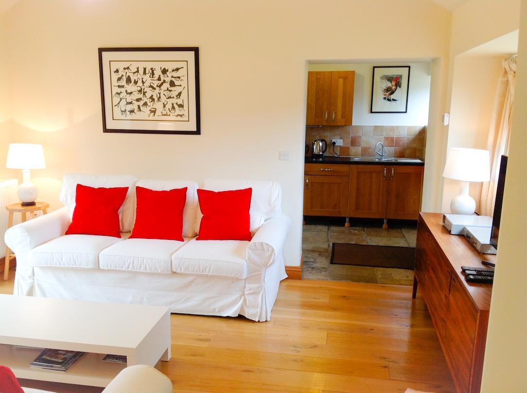Whitley Coach House Villa Kamer foto