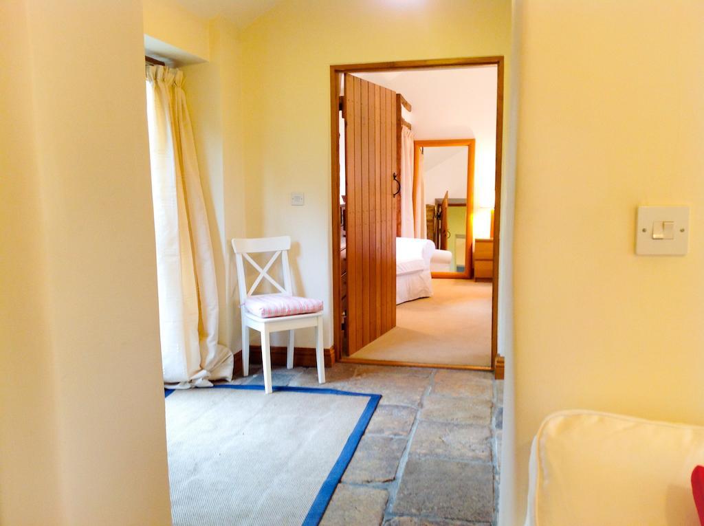Whitley Coach House Villa Kamer foto