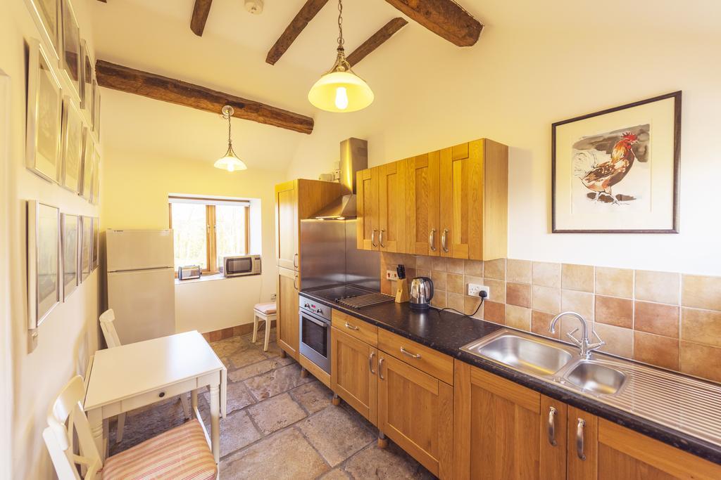 Whitley Coach House Villa Buitenkant foto