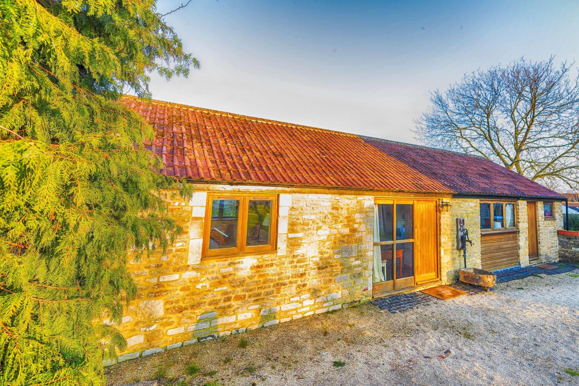 Whitley Coach House Villa Buitenkant foto